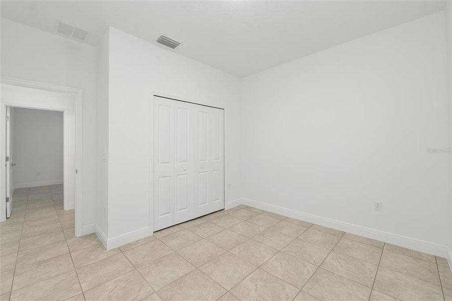 Spacious, unfurnished interior of a new home in , Citrus Springs (Image 29).