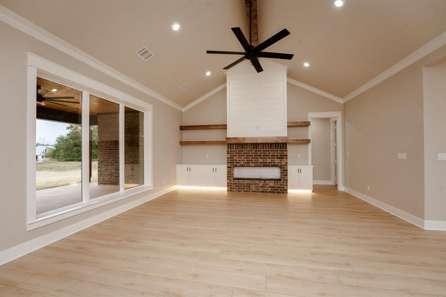 Spacious, unfurnished interior of a new home in , Tyler (Image 26).