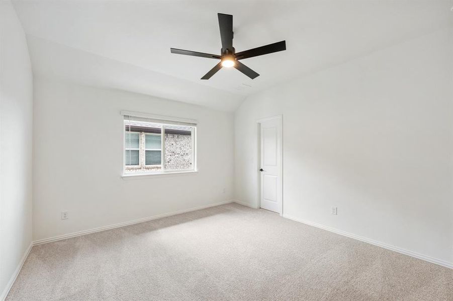 Spacious, unfurnished interior of a new home in Sonoma Verde, Rockwall (Image 27). Spacious, unfurnished interior of a new home in Sonoma Verde, Rockwall (Image 27).