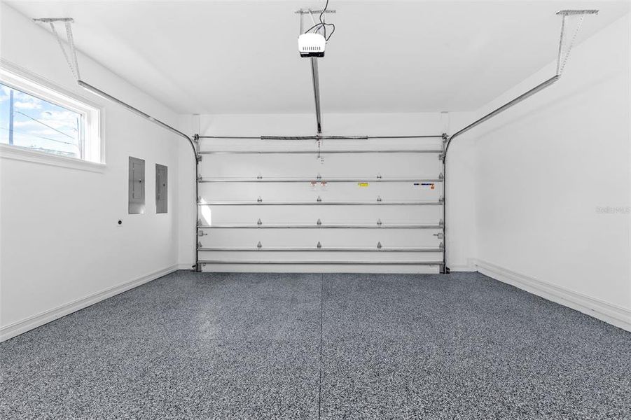 Spacious, unfurnished interior of a new home in , St. Petersburg (Image 36).