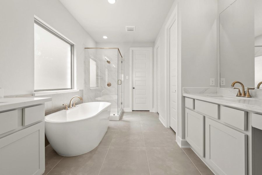 Furnished interior view inside a new home in Fulshear Lakes - 60', Fulshear (Image 6).