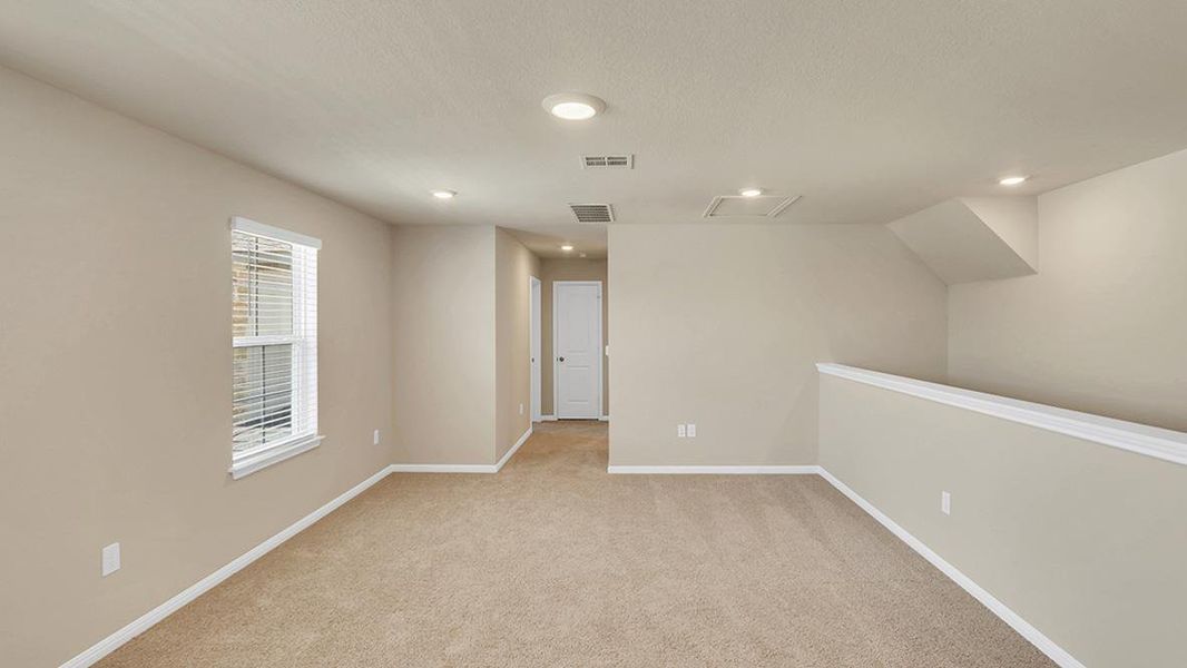 Spacious, unfurnished interior of a new home in Bar W Ranch, Leander (Image 22).