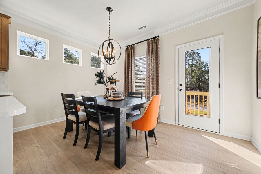 Dining Area Dining Area