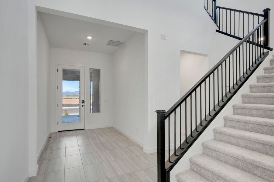Spacious, unfurnished interior of a new home in Soleo, San Tan Valley (Image 18).
