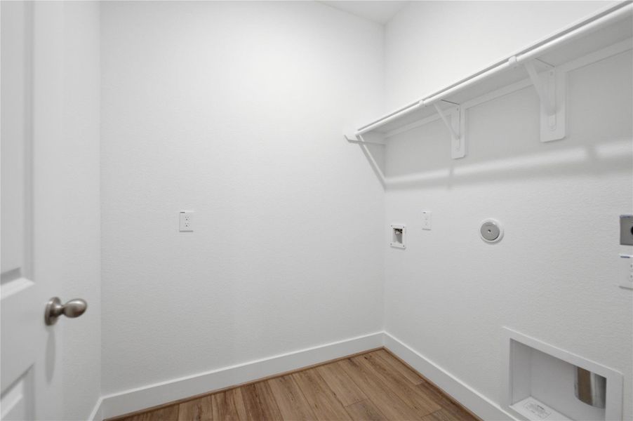 Spacious, unfurnished interior of a new home in Sierra Vista, Rosharon (Image 12). Spacious, unfurnished interior of a new home in Sierra Vista, Rosharon (Image 12).