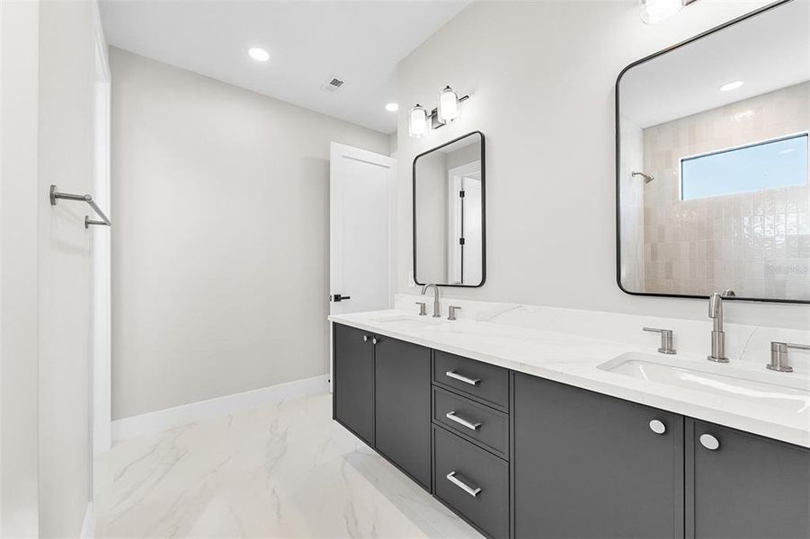 Furnished interior view inside a new home in College Park, Orlando (Image 17).