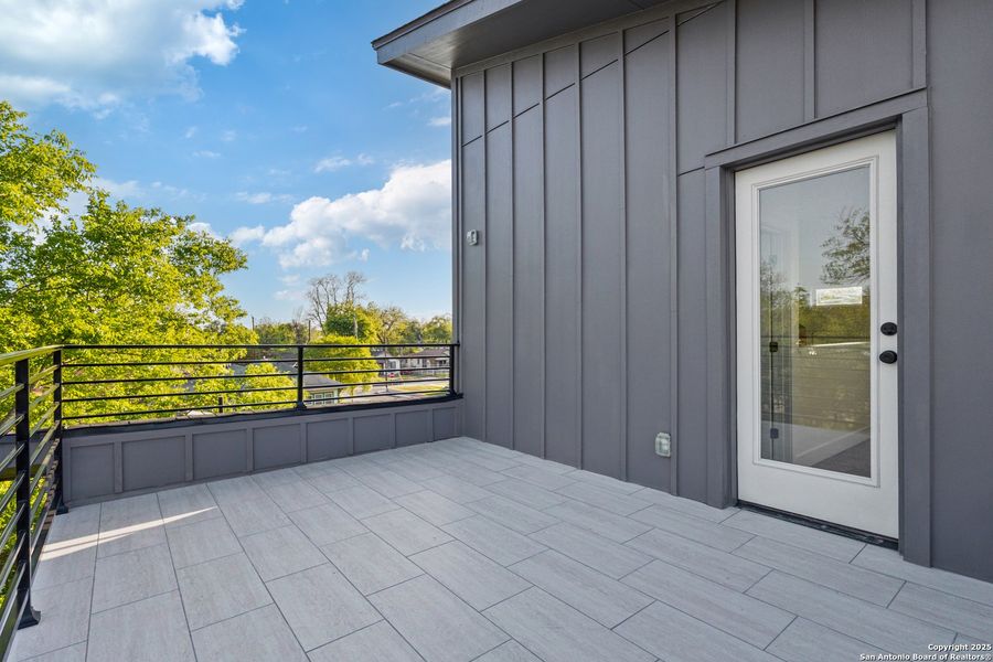 Exterior details and patio area of a home in , San Antonio (Image 3).