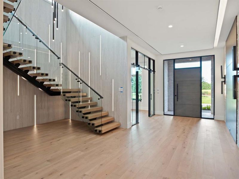 Spacious, unfurnished interior of a new home in , Orlando (Image 25).