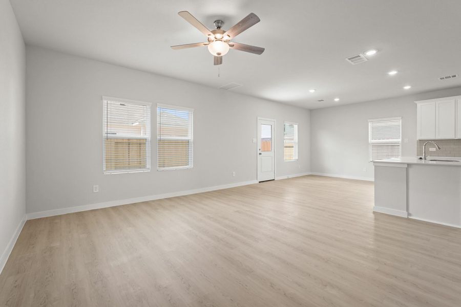 Spacious, unfurnished interior of a new home in Lakes at Black Oak, Magnolia (Image 14). Spacious, unfurnished interior of a new home in Lakes at Black Oak, Magnolia (Image 14).
