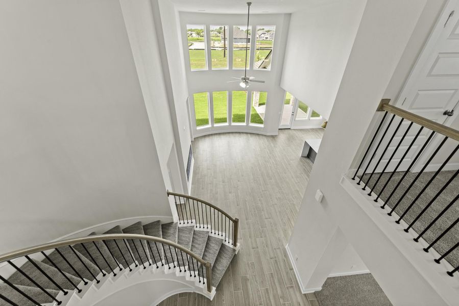 Representative image. Features, selections, and colors may vary. Representative image. Features, selections, and colors may vary.