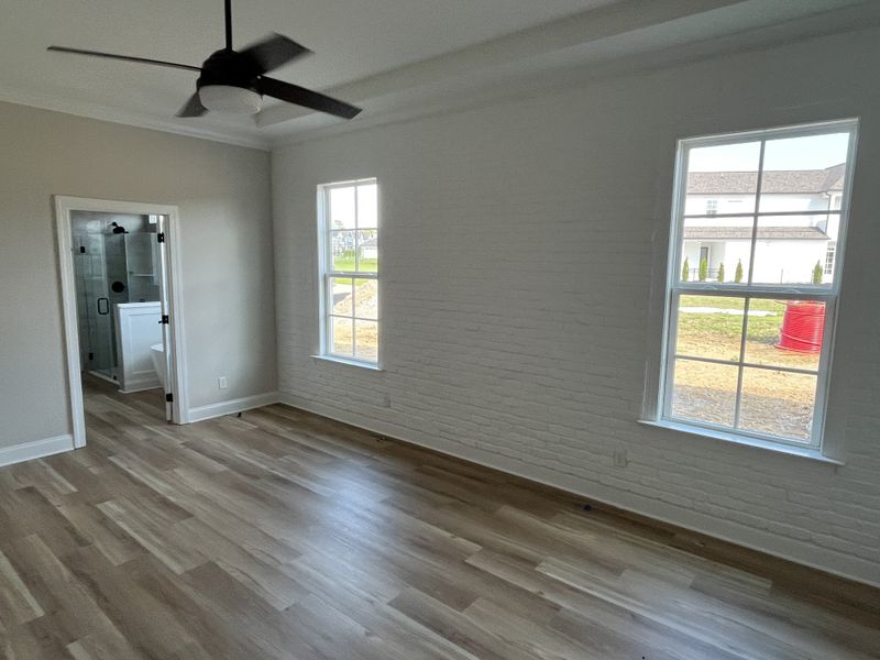 Spacious, unfurnished interior of a new home in Heritage Walk, Chattanooga (Image 17).