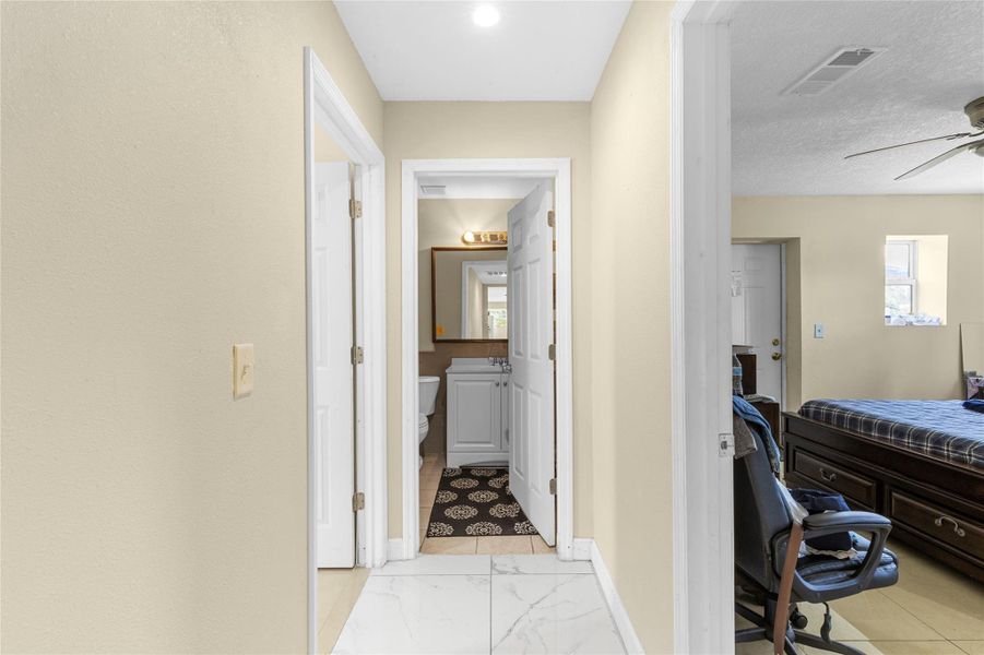 Furnished interior view inside a new home in , Clewiston (Image 2).