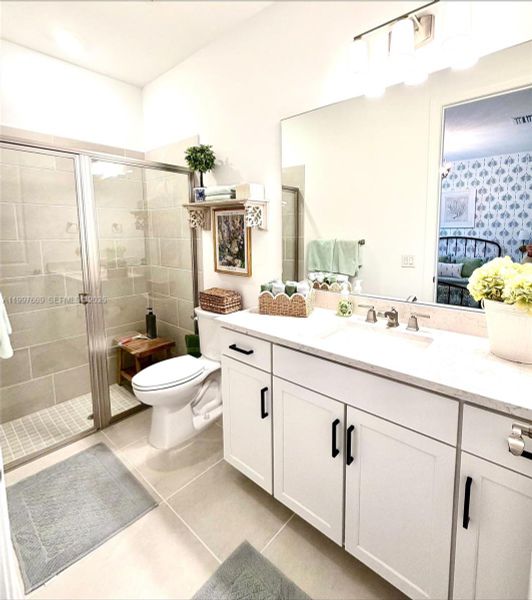 Furnished interior view inside a new home in , Punta Gorda (Image 18).