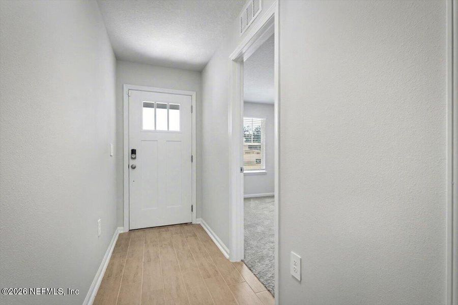 Spacious, unfurnished interior of a new home in Kings Landing, Jacksonville (Image 23).