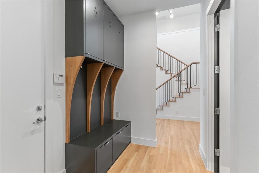 Spacious, unfurnished interior of a new home in , Dallas (Image 27).