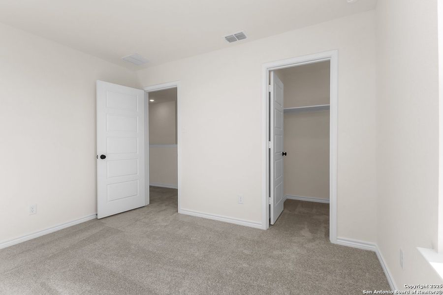 Spacious, unfurnished interior of a new home in Knox Ridge, Converse (Image 14).