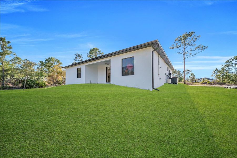 Exterior details and patio area of a home in , Lehigh Acres (Image 28).