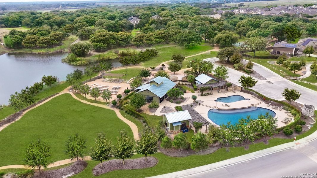 Community amenities in The Crossvine – Garden Homes, Schertz (Image 29).