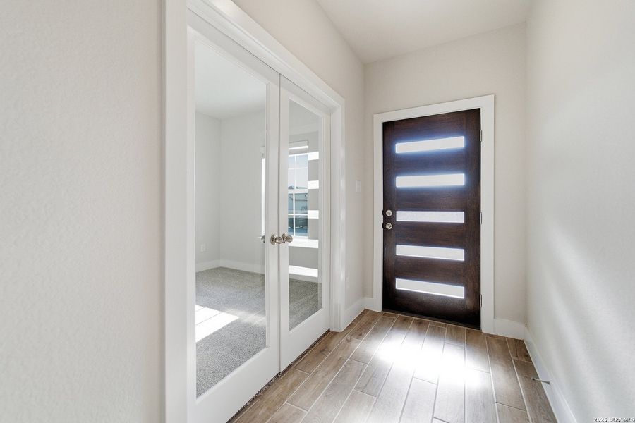 Spacious, unfurnished interior of a new home in Morgan Meadows, San Antonio (Image 20).