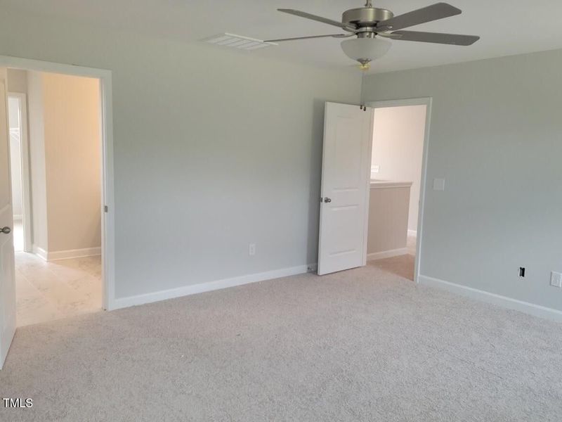 Spacious, unfurnished interior of a new home in Tobacco Road, Angier (Image 91). Spacious, unfurnished interior of a new home in Tobacco Road, Angier (Image 91).