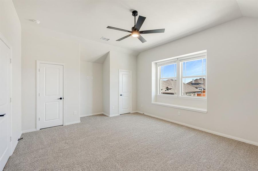 Spacious, unfurnished interior of a new home in Eagle Glen 50, Alvarado (Image 18). Spacious, unfurnished interior of a new home in Eagle Glen 50, Alvarado (Image 18).