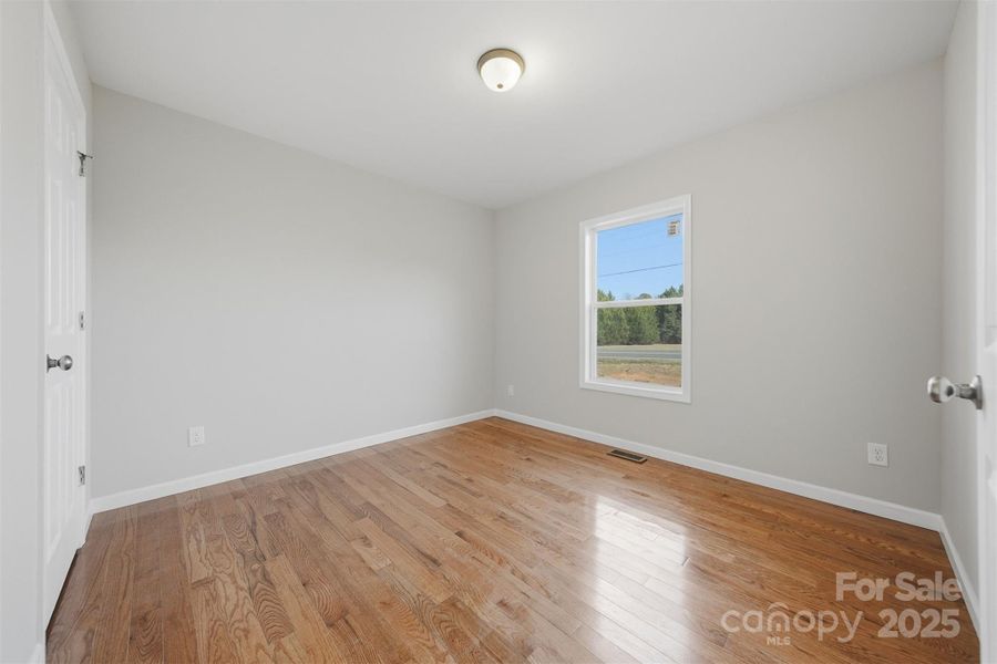 Spacious, unfurnished interior of a new home in , Granite Falls (Image 27).