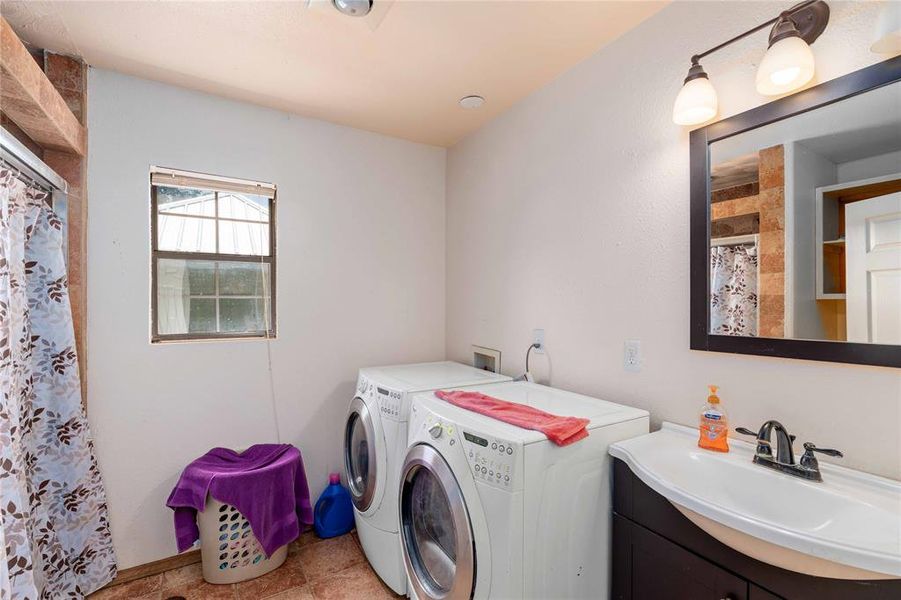 Full bathroom and laundry Full bathroom and laundry