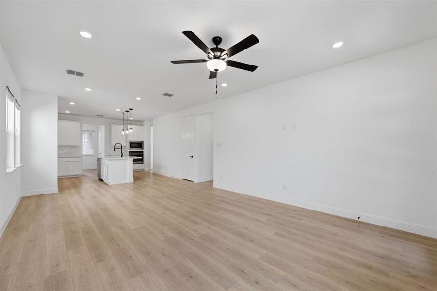 1112 Beautyberry Lane ~ Ready Now 1112 Beautyberry Lane ~ Ready Now