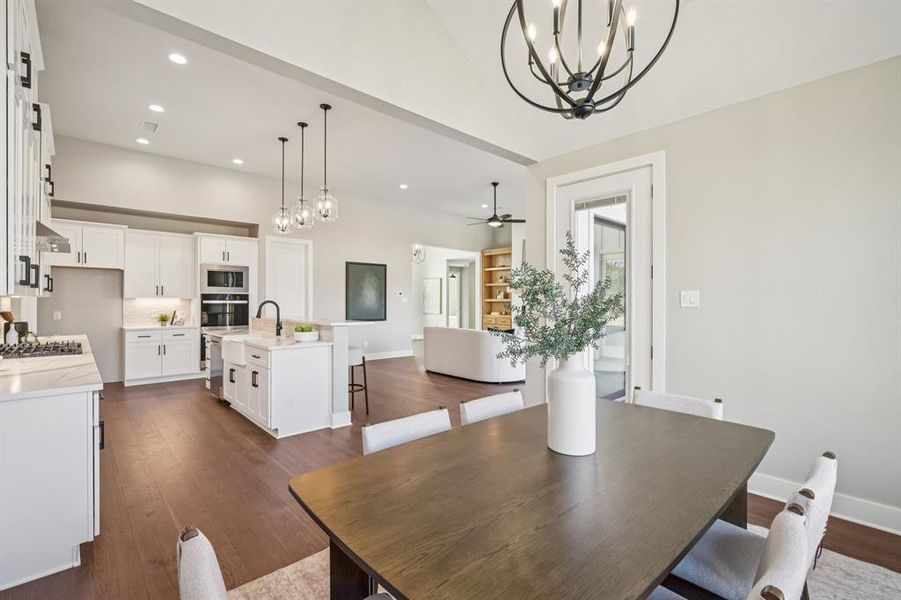 Furnished interior view inside a new home in , Grapevine (Image 9).