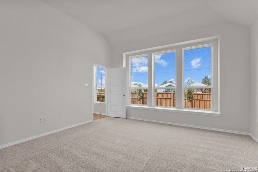 Spacious, unfurnished interior of a new home in Sunflower Ridge, New Braunfels (Image 18). Spacious, unfurnished interior of a new home in Sunflower Ridge, New Braunfels (Image 18).