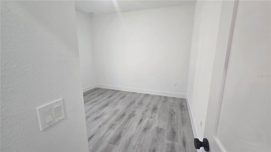 Spacious, unfurnished interior of a new home in , Citrus Springs (Image 24).