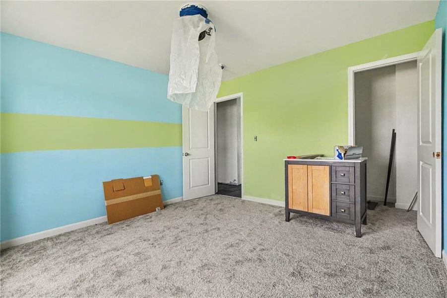 Image 28 of a home in . Image 28 of a home in .
