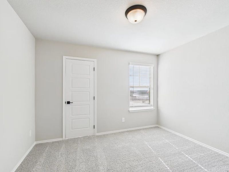 Spacious, unfurnished interior of a new home in Meadows at Oak Creek, San Antonio (Image 19). Spacious, unfurnished interior of a new home in Meadows at Oak Creek, San Antonio (Image 19).