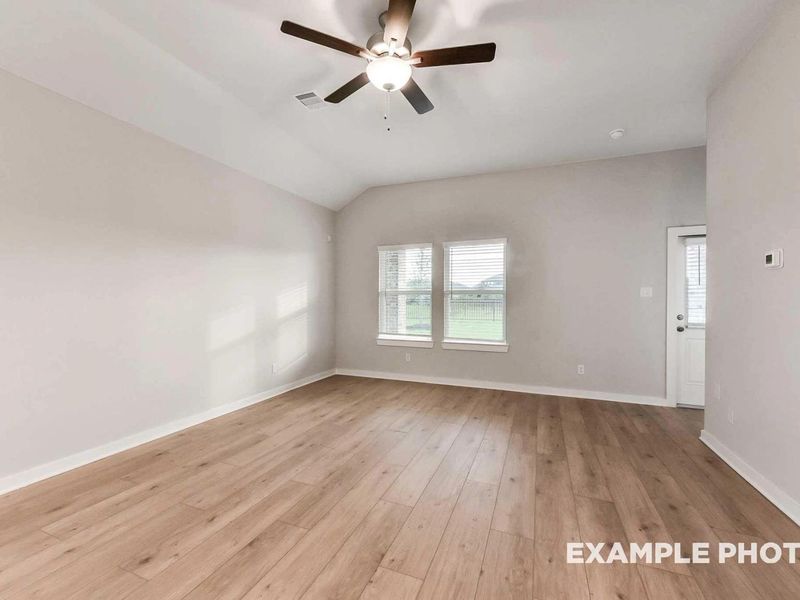 Spacious, unfurnished interior of a new home in Sunterra, Katy (Image 12).