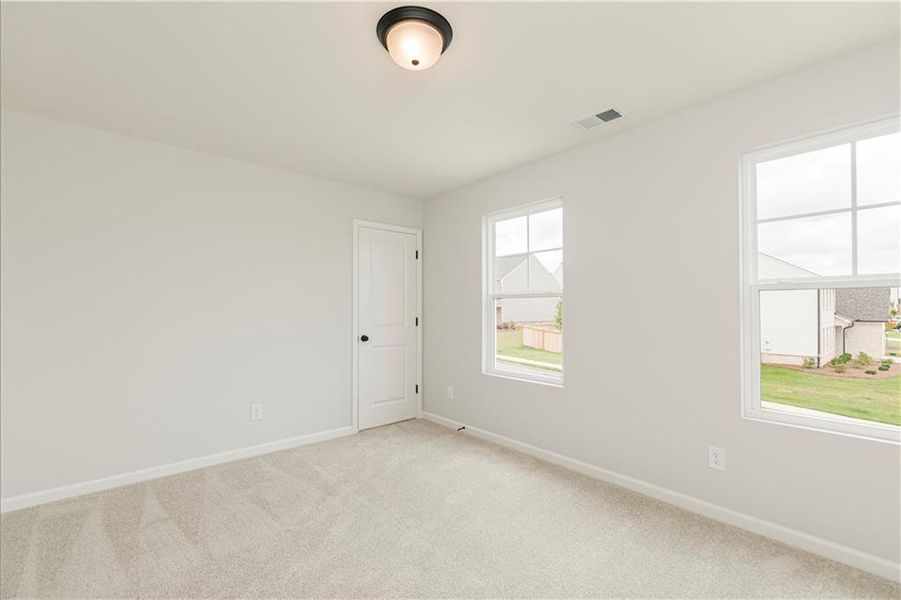 Spacious, unfurnished interior of a new home in Rhodes Glen, Lawrenceville (Image 31).