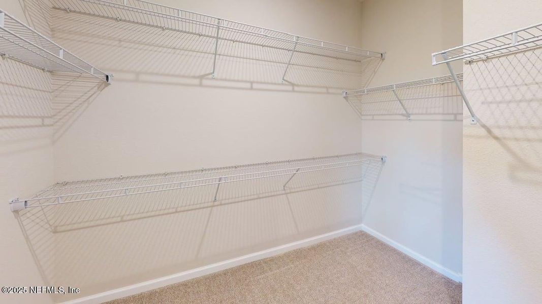 Spacious, unfurnished interior of a new home in Lakes at Bella Lago, Green Cove Springs (Image 10).