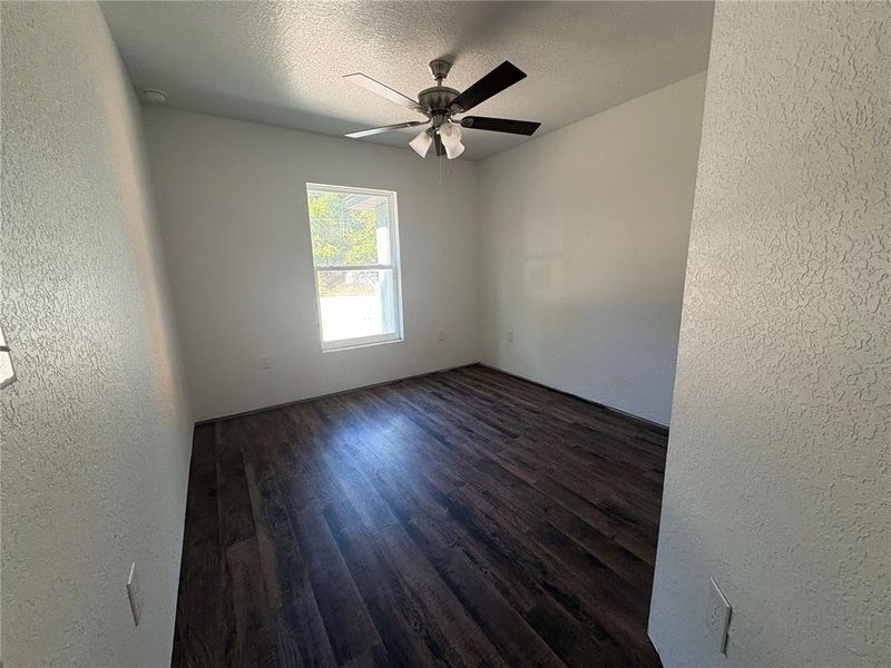 Spacious, unfurnished interior of a new home in , Ocala (Image 11).