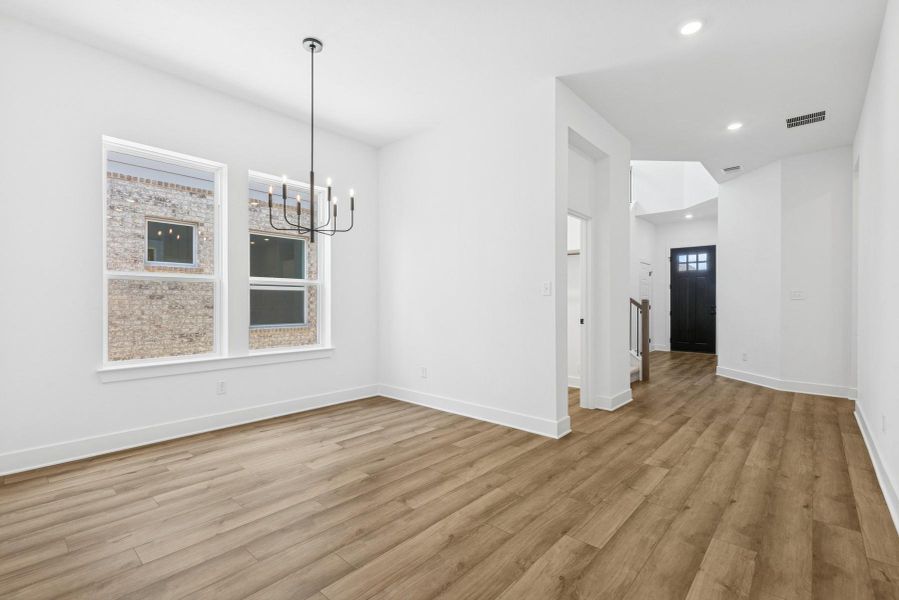 Dining Area Dining Area