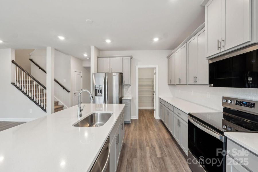 Photo is not of the actual home but is an inspirational photo of builder’s model home and may depict options, furnishings, and/or decorator features that are not included. Photo is not of the actual home but is an inspirational photo of builder’s model home and may depict options, furnishings, and/or decorator features that are not included.