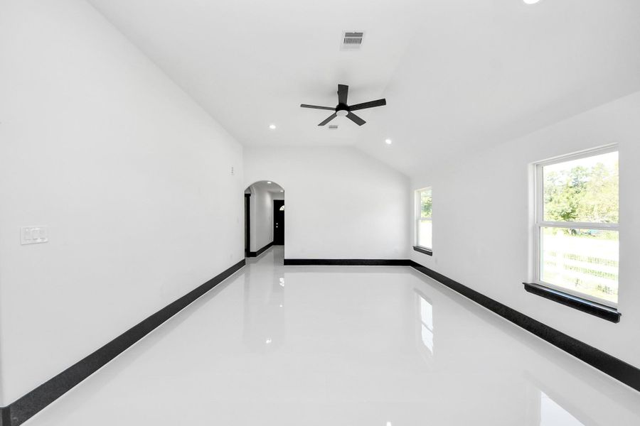 Spacious, unfurnished interior of a new home in , Splendora (Image 31).