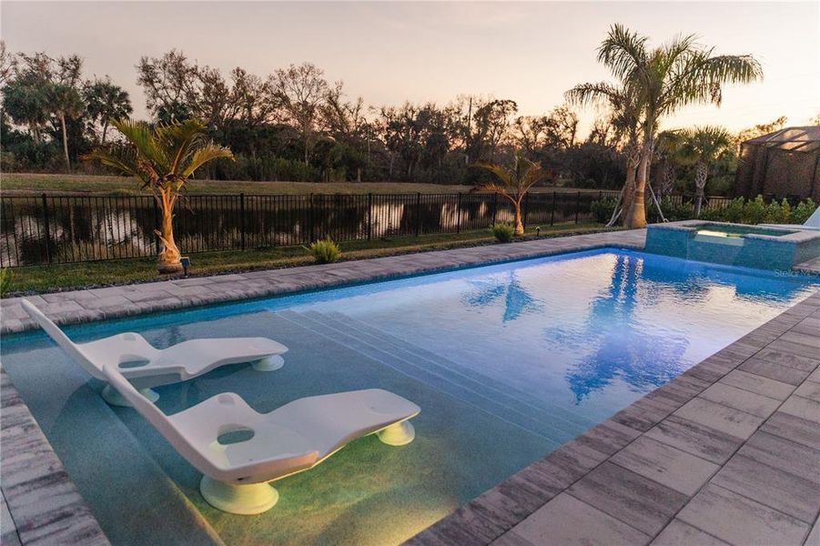 Community amenities in , Nokomis (Image 38).