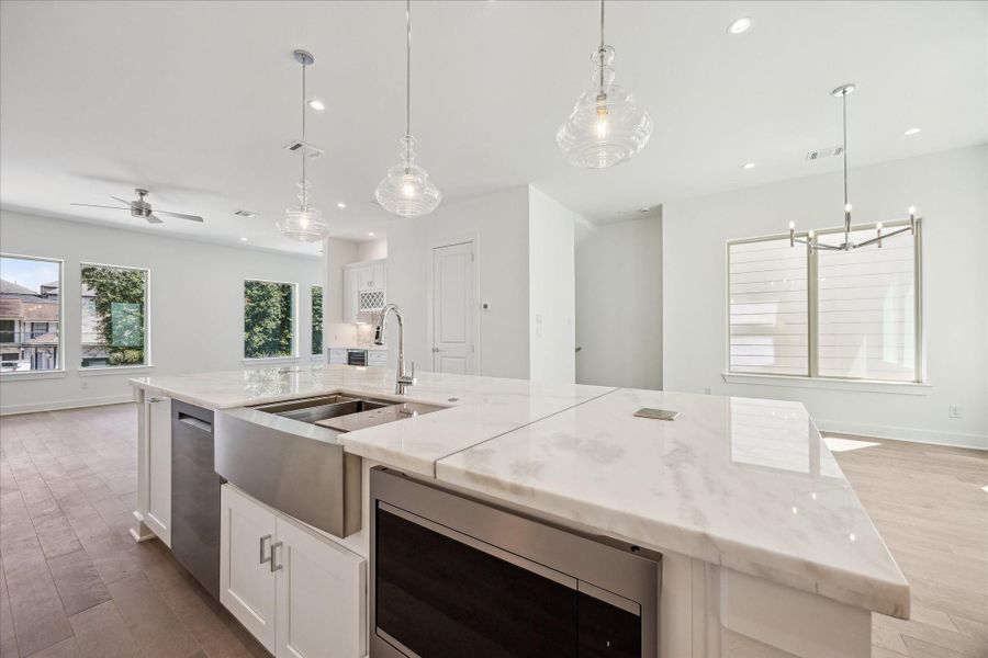 Marble Island Has Different Veining and Colors for Maximum Interest. Marble Island Has Different Veining and Colors for Maximum Interest.