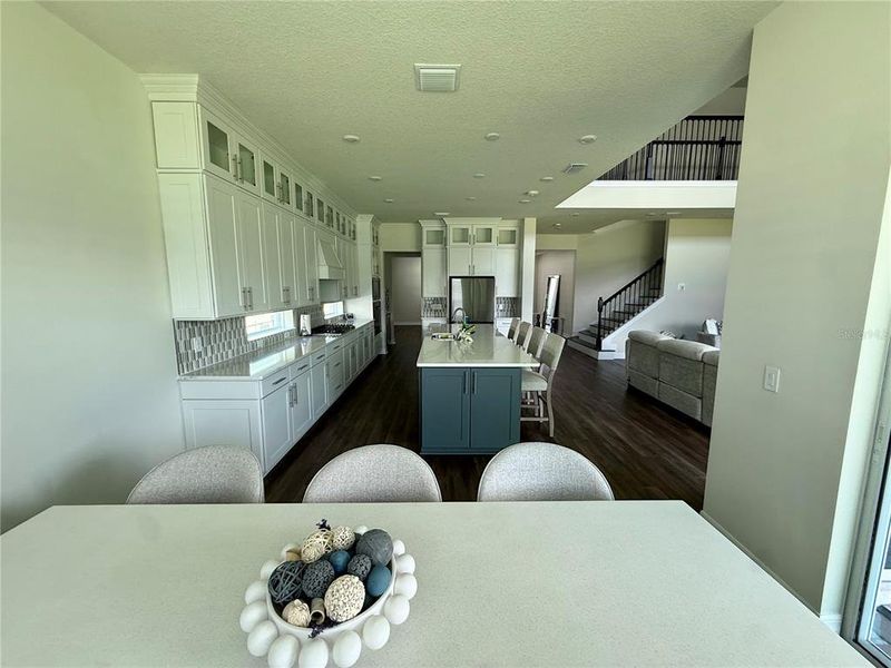 Furnished interior view inside a new home in , Orlando (Image 7).