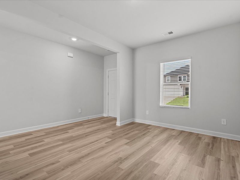 Spacious, unfurnished interior of a new home in Maxwell Commons, Easley (Image 11).