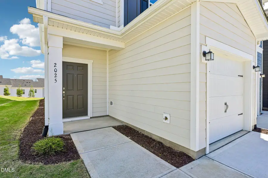 5-web-or-mls-Oakdale Dr-S2204-005 5-web-or-mls-Oakdale Dr-S2204-005