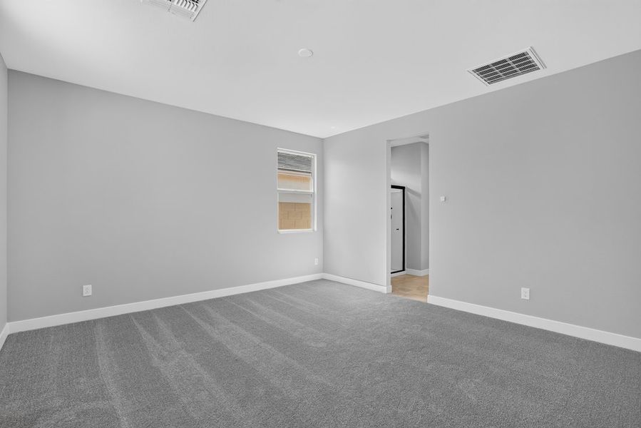 Spacious, unfurnished interior of a new home in Artisan at Asante, Surprise (Image 16).