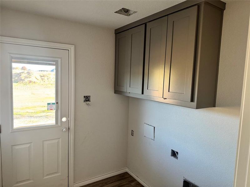 Spacious, unfurnished interior of a new home in , Springtown (Image 1).