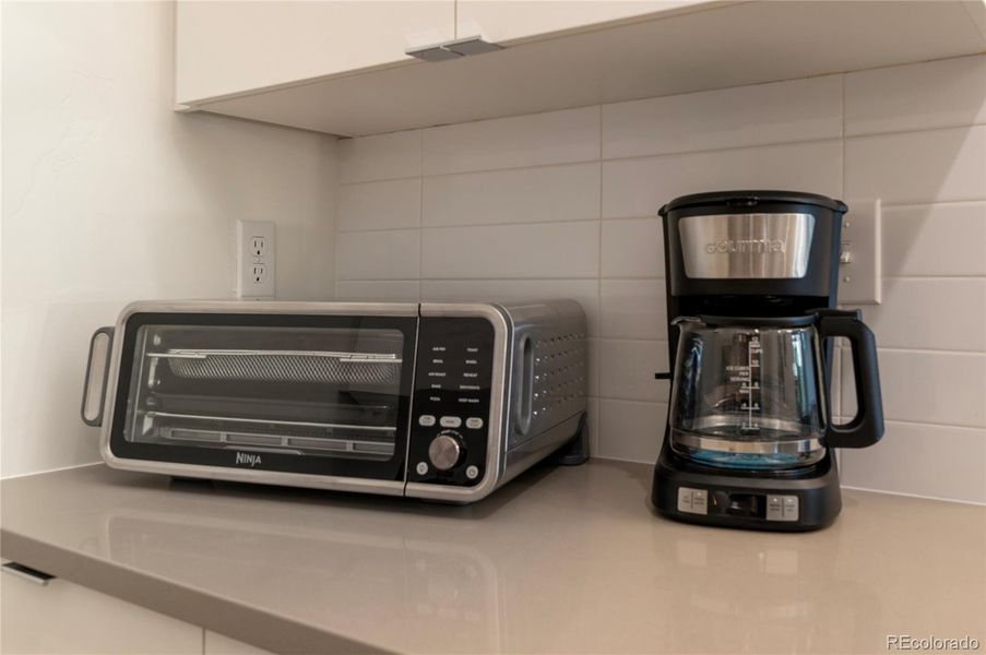 Fully stocked Kitchen Amenities