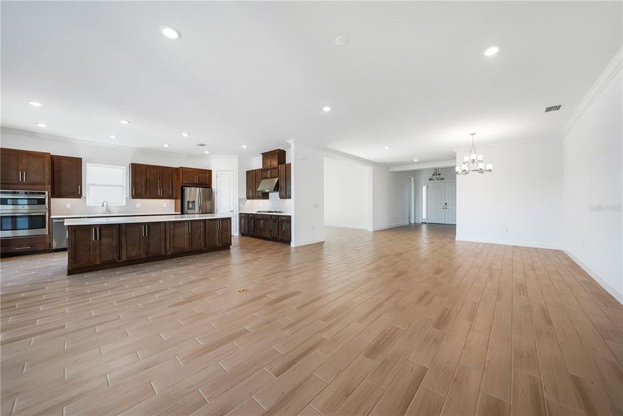Spacious, unfurnished interior of a new home in Esplanade at Skye Ranch, Sarasota (Image 23).