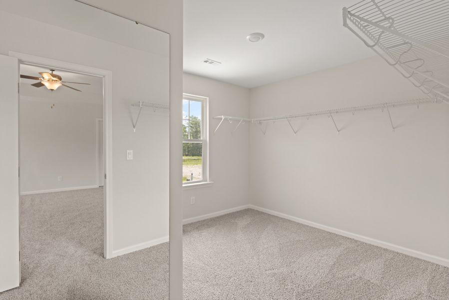 Spacious, unfurnished interior of a new home in Camden Crossing, Savannah (Image 32).